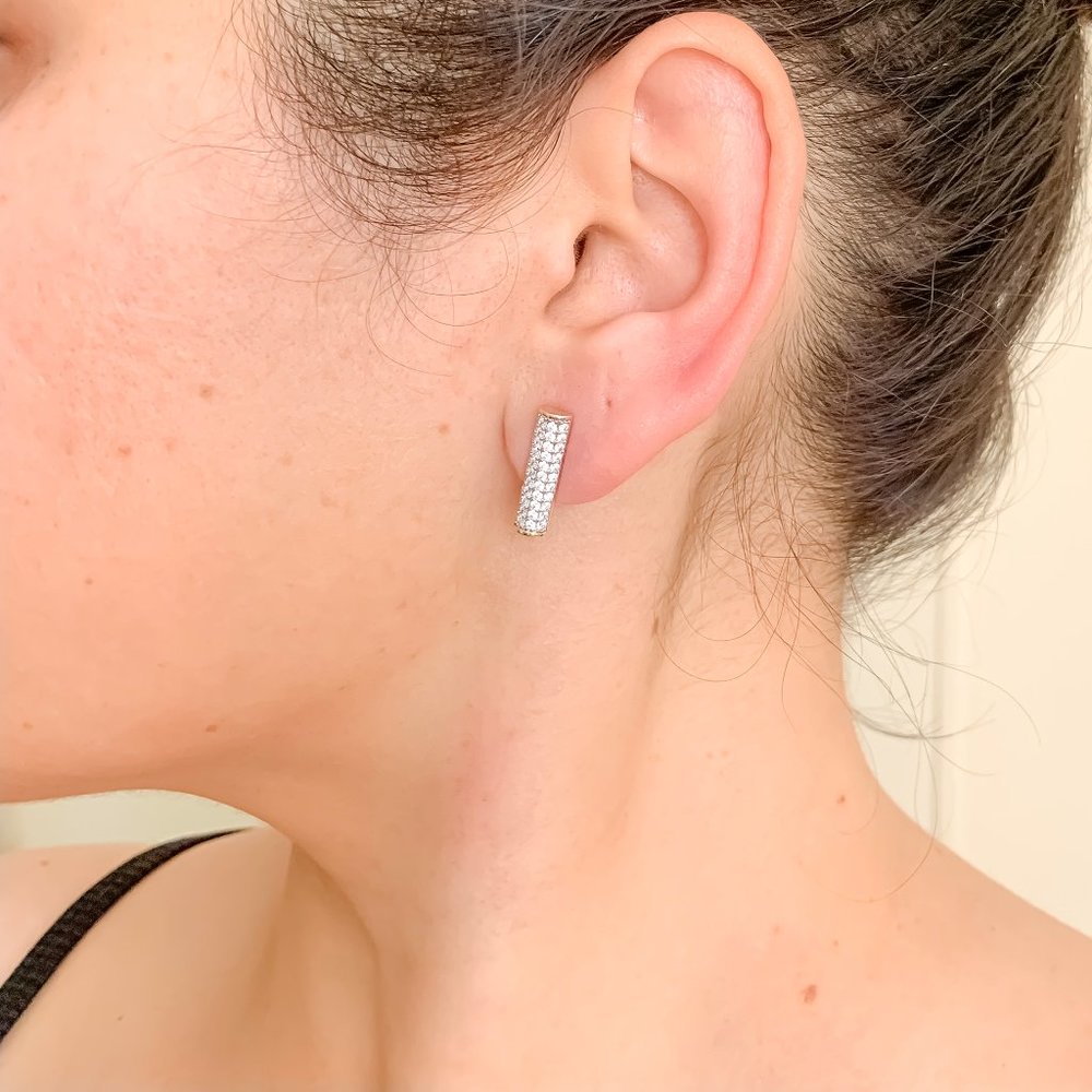 Dianty Crystal Bar Earrings Rhinestone Minimalist - Picture 6 of 8